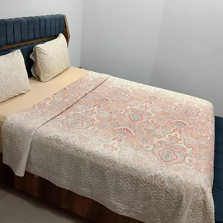 Old Town Grand Aparthotel *